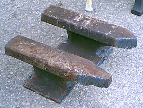 RR-rail anvils